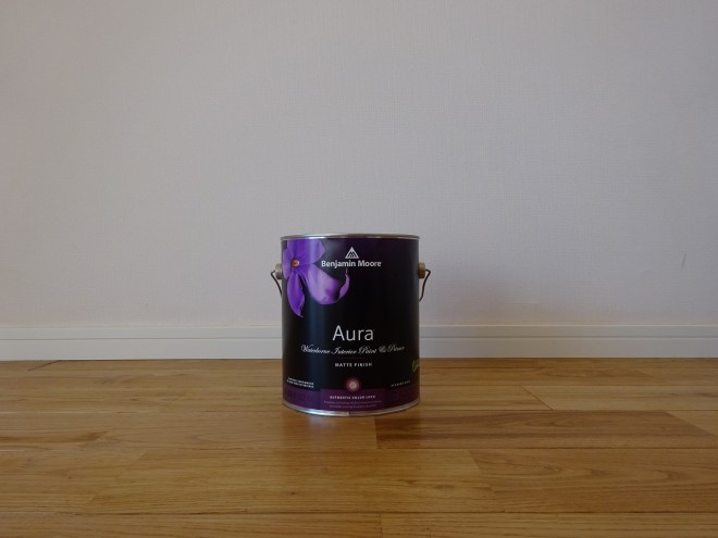 今回はベンジャミンムーアペイントの”violet mist” AURA マットを利用しました