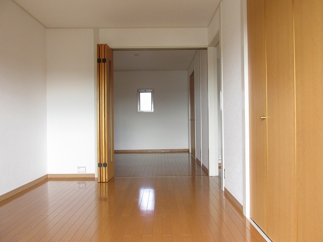 H00401373615_6-P1