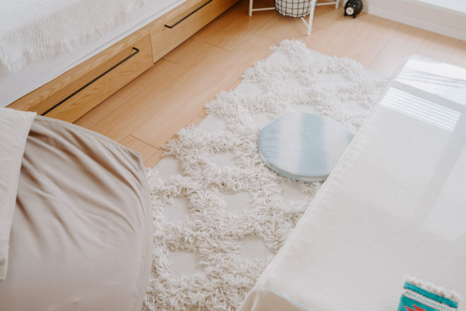 色数をおさえてつくる、一人暮らしのナチュラルなリゾートインテリア | goodroom journal