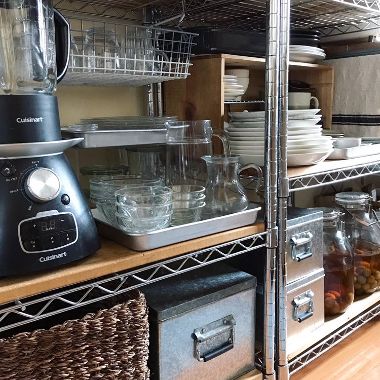 食器棚、どうしてますか？小さなキッチンの収納実例まとめ | goodroom journal