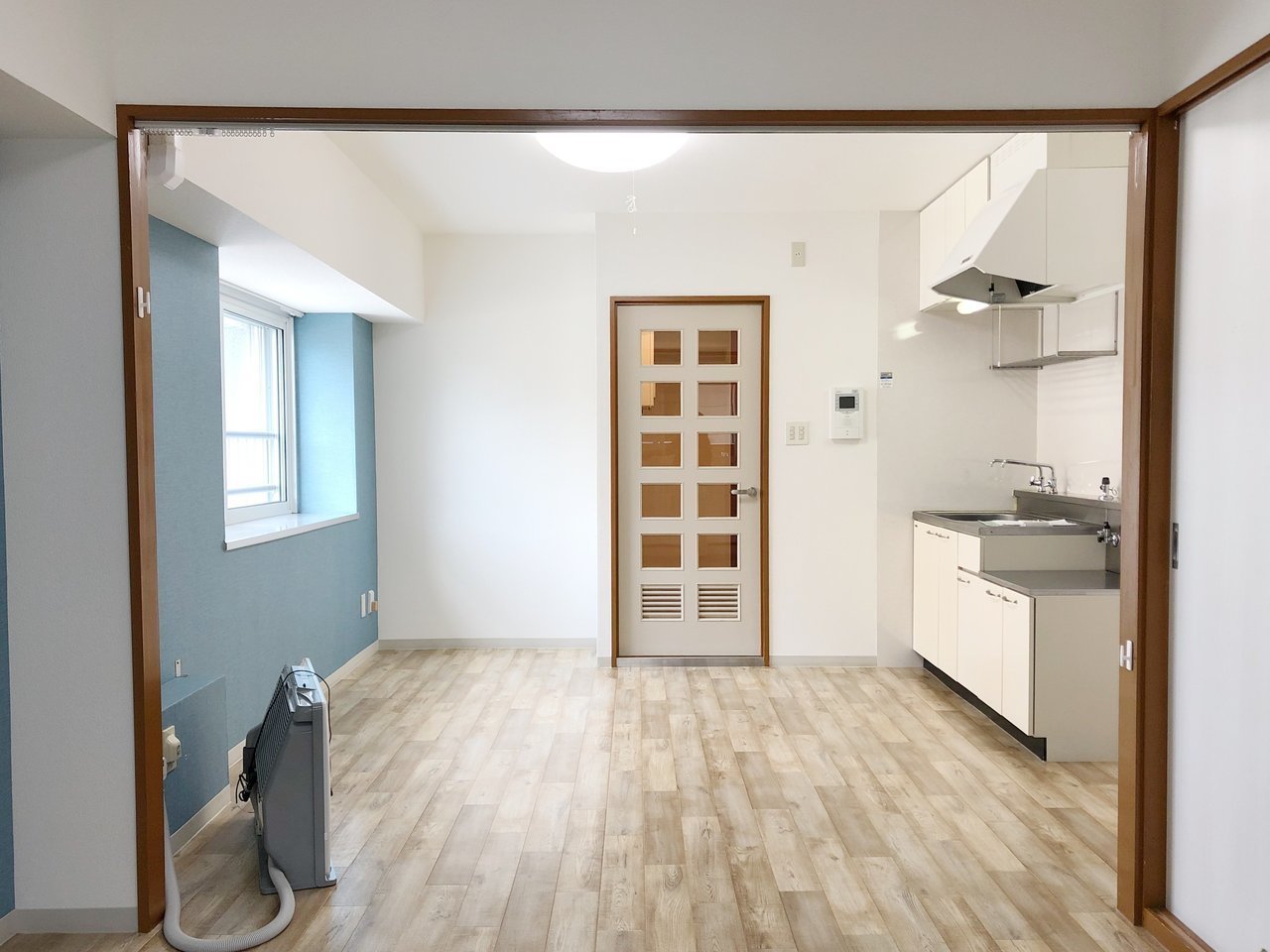 作業スペースも確保できる広めのキッチンも完備。一人暮らしには十分な設備・広さのお部屋です。