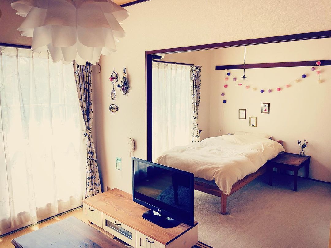レトロな部屋にしっくり似合う、フランス風アンティーク。2DKの一人暮らしインテリア