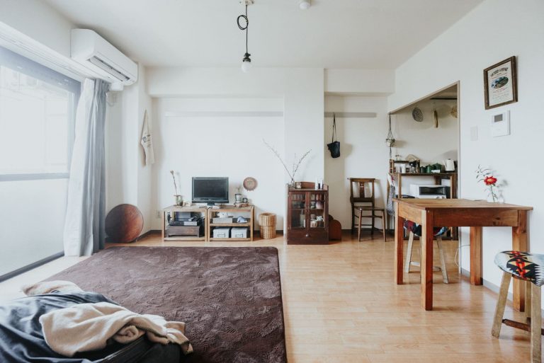 レトロでかわいい古道具、どうやってレイアウトする?参考にしたいおしゃれなインテリア実例まとめ | goodroom journal