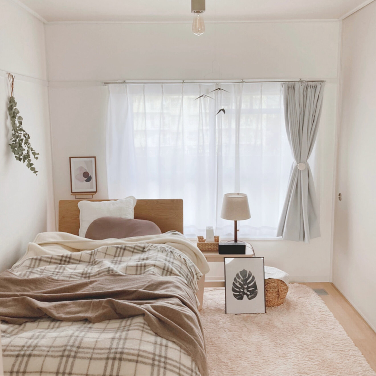 ベッドルームは、あえてベッド以外のものはおかずに、贅沢に空間を利用。落ち着いて過ごせる空間になっています。 （このお部屋はこちら https://www.goodrooms.jp/journal/?p=56160）