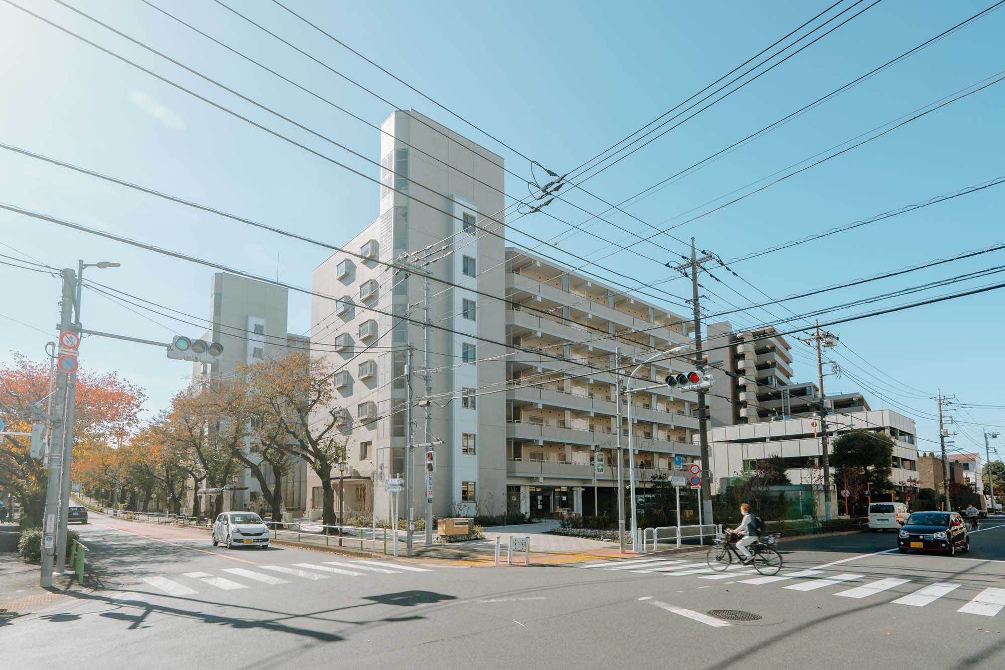 高島平駅から徒歩10分。元企業社宅をフルリノベーションし、開放的でおしゃれな雰囲気に生まれ変わりました。