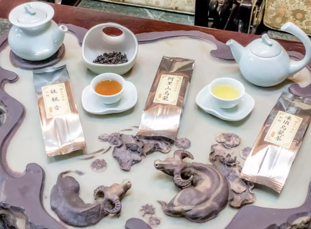 KKdayの「日本で台湾気分｜天仁茗茶・台湾茶セット通販｜送料込み」プランは2072円で、3種類のお茶が飲み比べできるセット。ホテルパス会員特典を使えば5%オフの1,969円に。