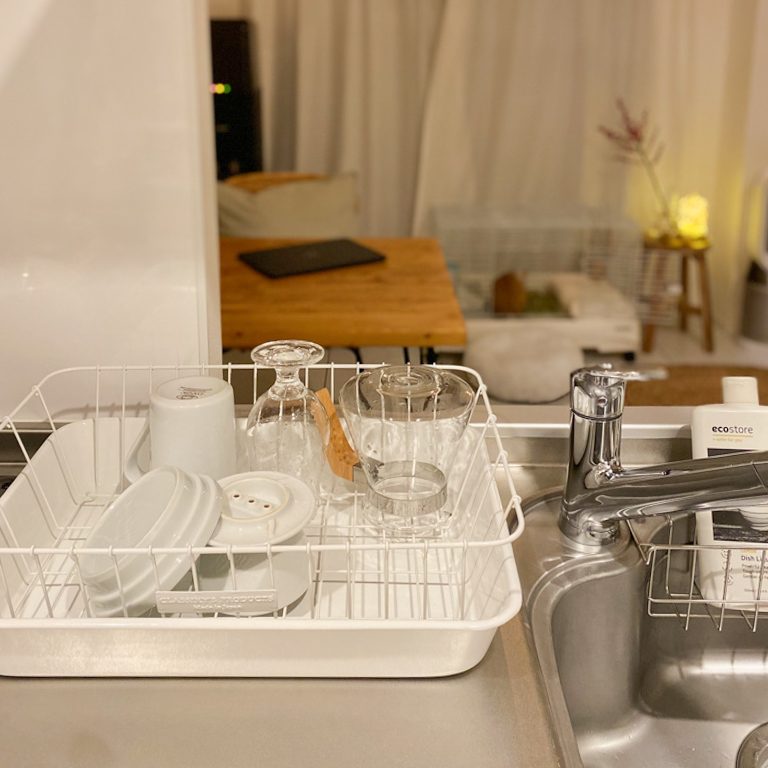 狭いキッチンにあると便利なグッズまとめ！おしゃれで機能的なアイテムで洗い物を楽に