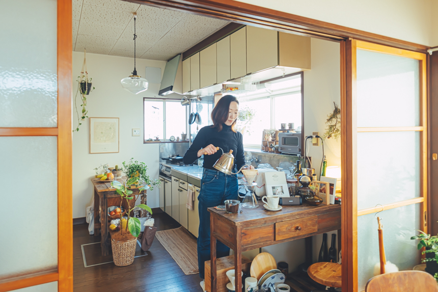 おしゃれに住む人の、キッチンインテリア実例8選。料理が楽しくなる空間づくりの参考に