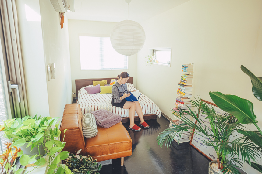 おしゃれに住む人のベッドルームインテリア実例6選。美しく整った空間づくりの参考に