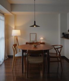 丁寧なもの選びと、収納の工夫で住みこなす。三人暮らしの3LDKインテリア