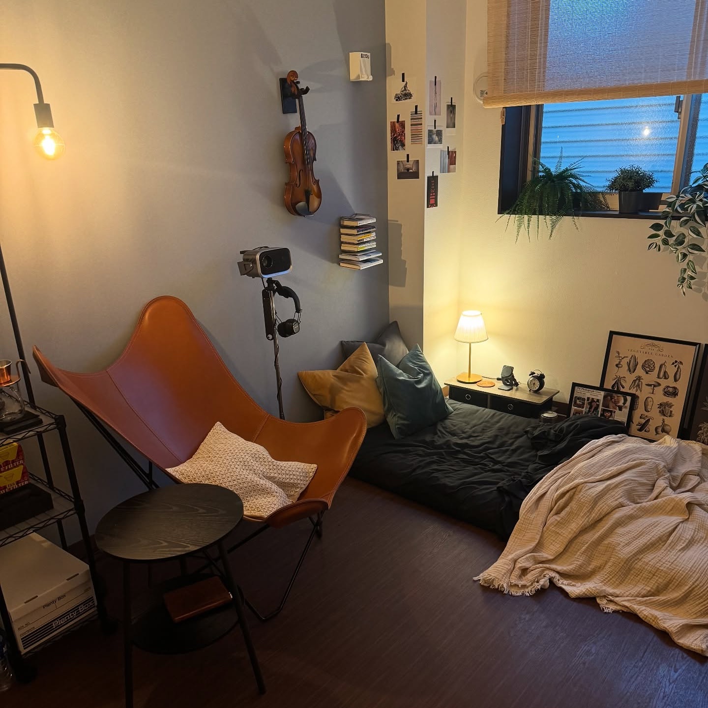 「7畳の仮の住まい」を居心地よく整える。一人暮らしのワンルームインテリア
