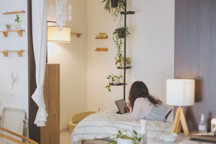 センスがいい人の「リラックスして過ごす部屋」のつくり方。おしゃれなインテリア実例6選