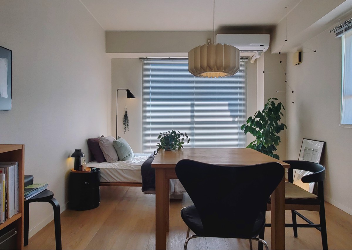 8.4畳1Kで暮らすミニマリストの「断捨離のルール」。“モノの連鎖”を絶って無理せず減らす