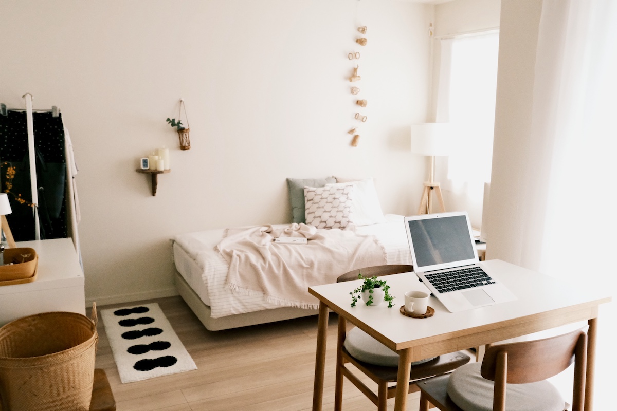 シンプルに暮らす人が「手放して正解だったもの」10選。「あるのが当たり前」をやめてみる