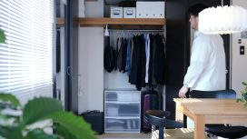 8.4畳1Kで暮らすミニマリストの「クローゼットのルール」。無理なくすっきりを保つコツ
