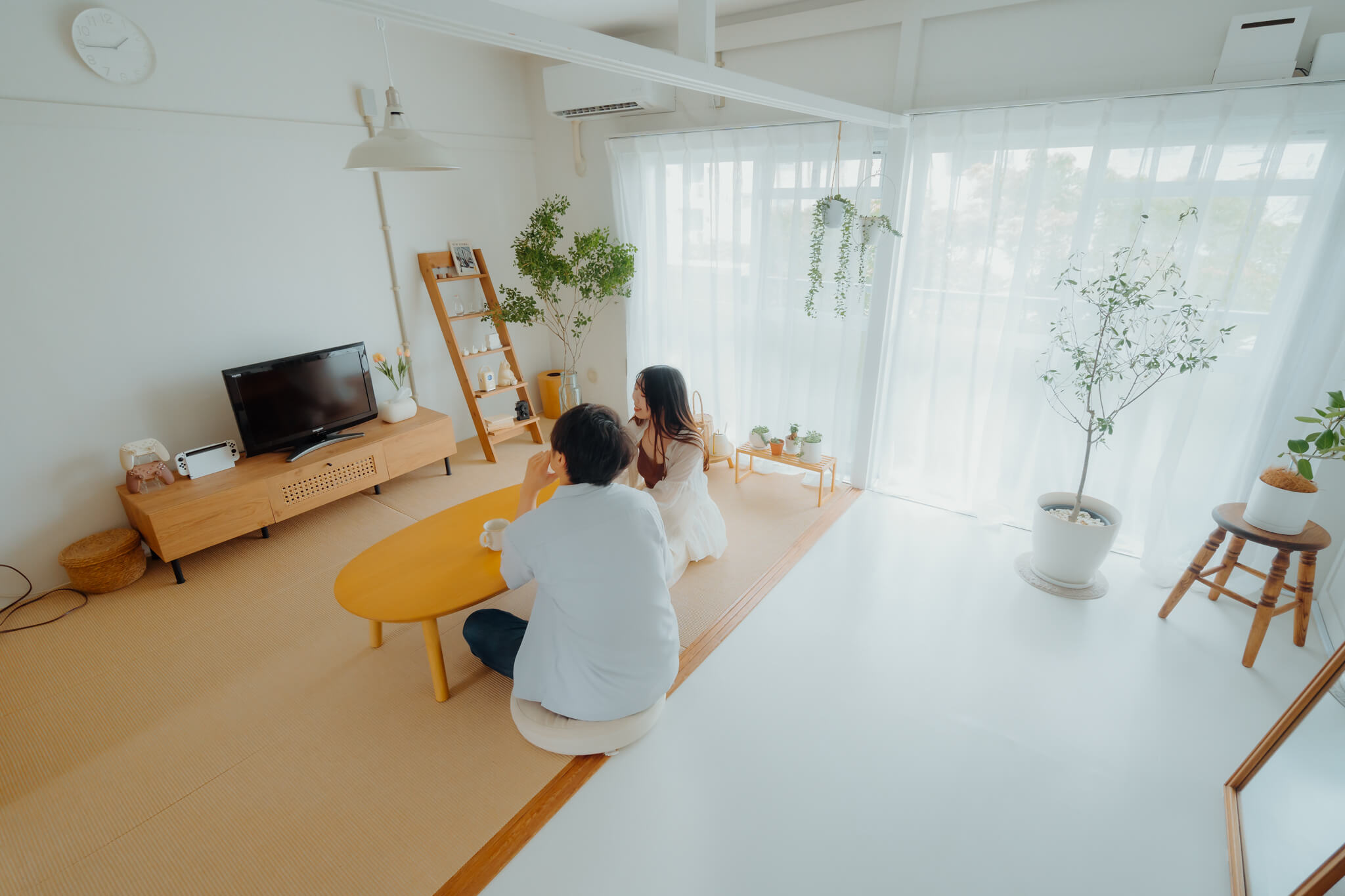 低くくつろぐ。和室を楽しむインテリア実例8選