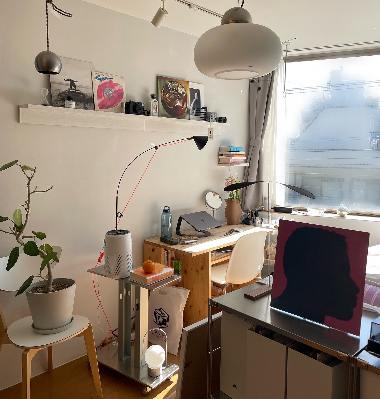 センスがいい人の壁の使い方。おしゃれに演出するインテリア実例7選