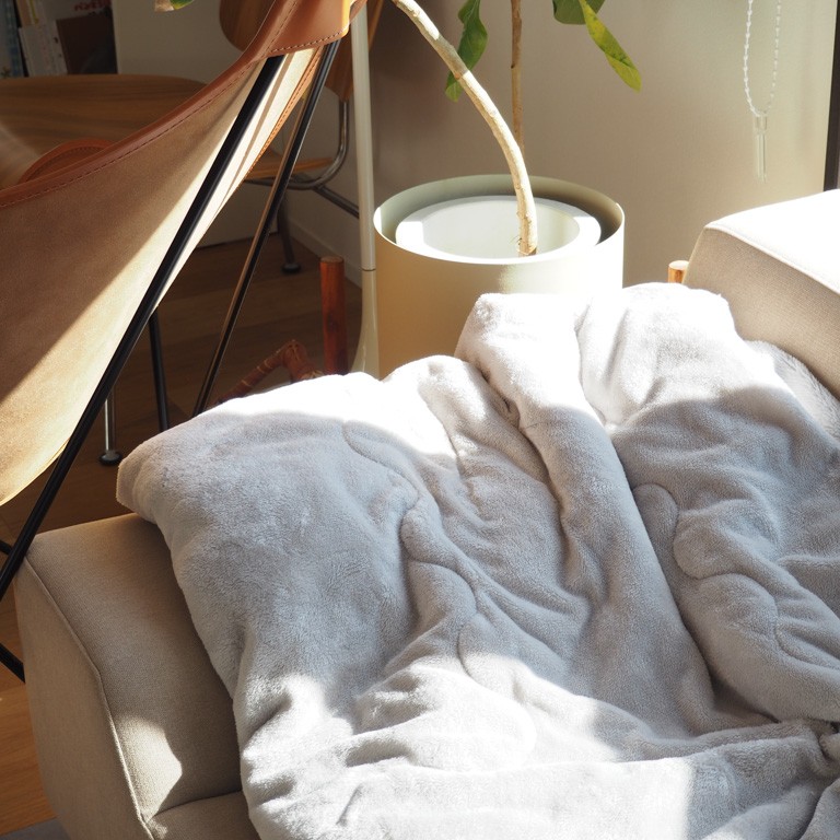 ニトリ・ユニクロ。身近なお店で見つけた、シンプリストの頼れる温活アイテム