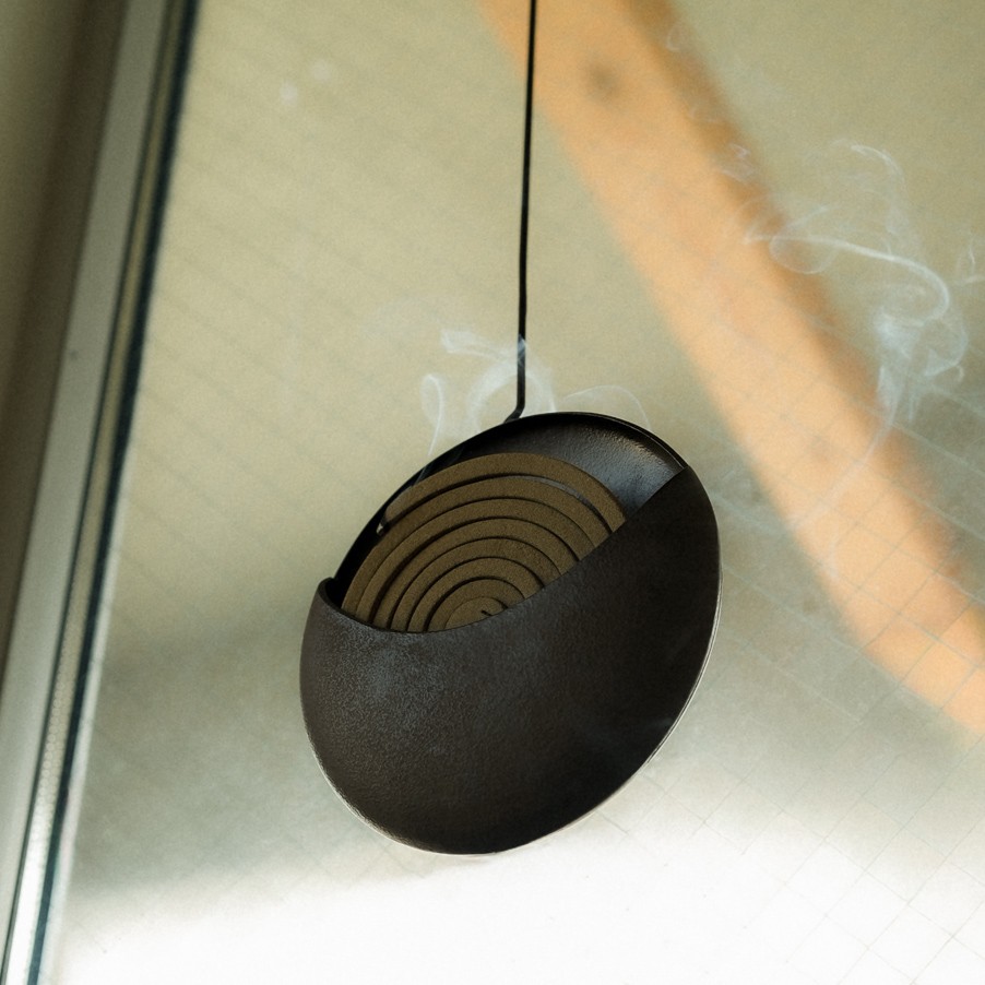 二人暮らしシンプリストの、夏を快適に過ごす愛用品。音と香りと風で、夏を心地よく