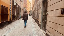 旅暮らしミニマリストの「服選び」のルール。身軽なものを選んでのびのび楽しむ