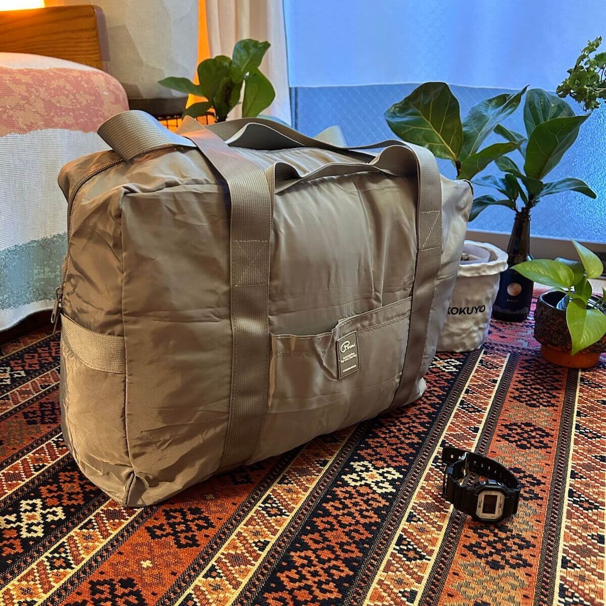 10畳1K、お気に入りに囲まれ暮らす私の「旅の必需品」3つ。身軽な旅に持っていく頼れるアイテム
